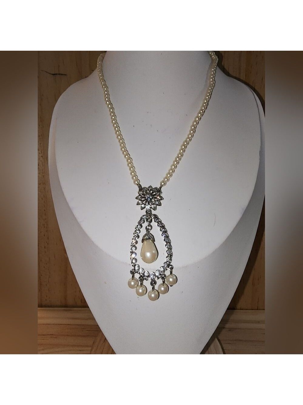 Vtg Pearl and Rhinestone Bridal Necklace Faux Pearls Pearl Pendant 14"+2"